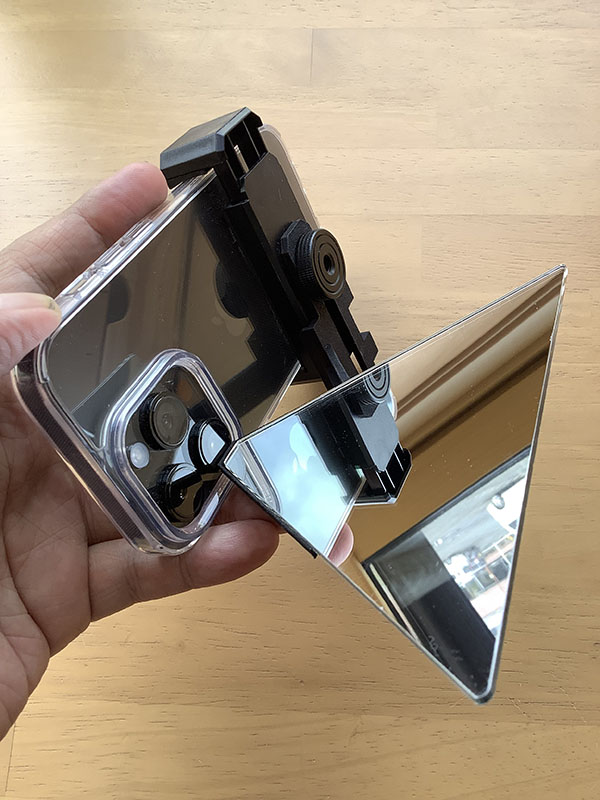 Uyuni Mirror could be attached to iPhone 14 Pro